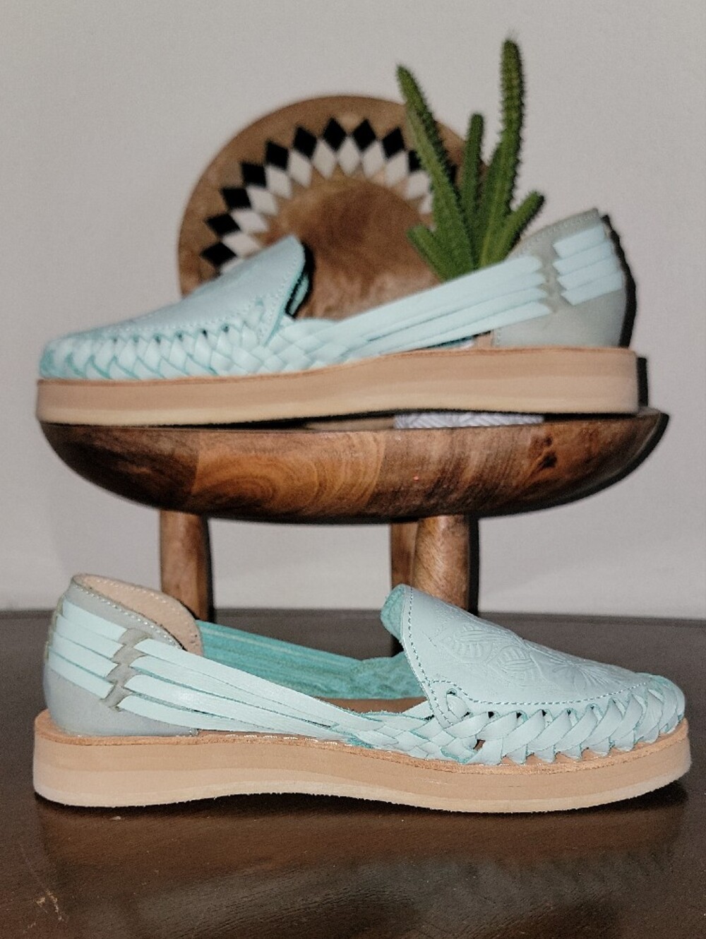 Light Blue Floral-Embossed Slip-On Moccasins Sz 7 - Picture 7 of 12